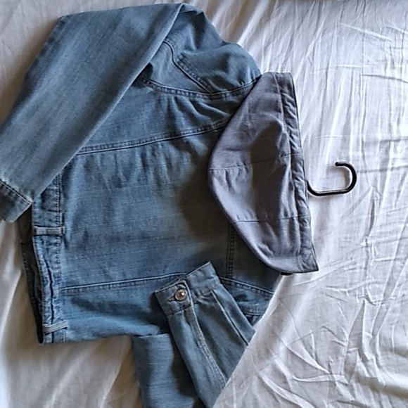 Jean jacket - Picture 4 of 7